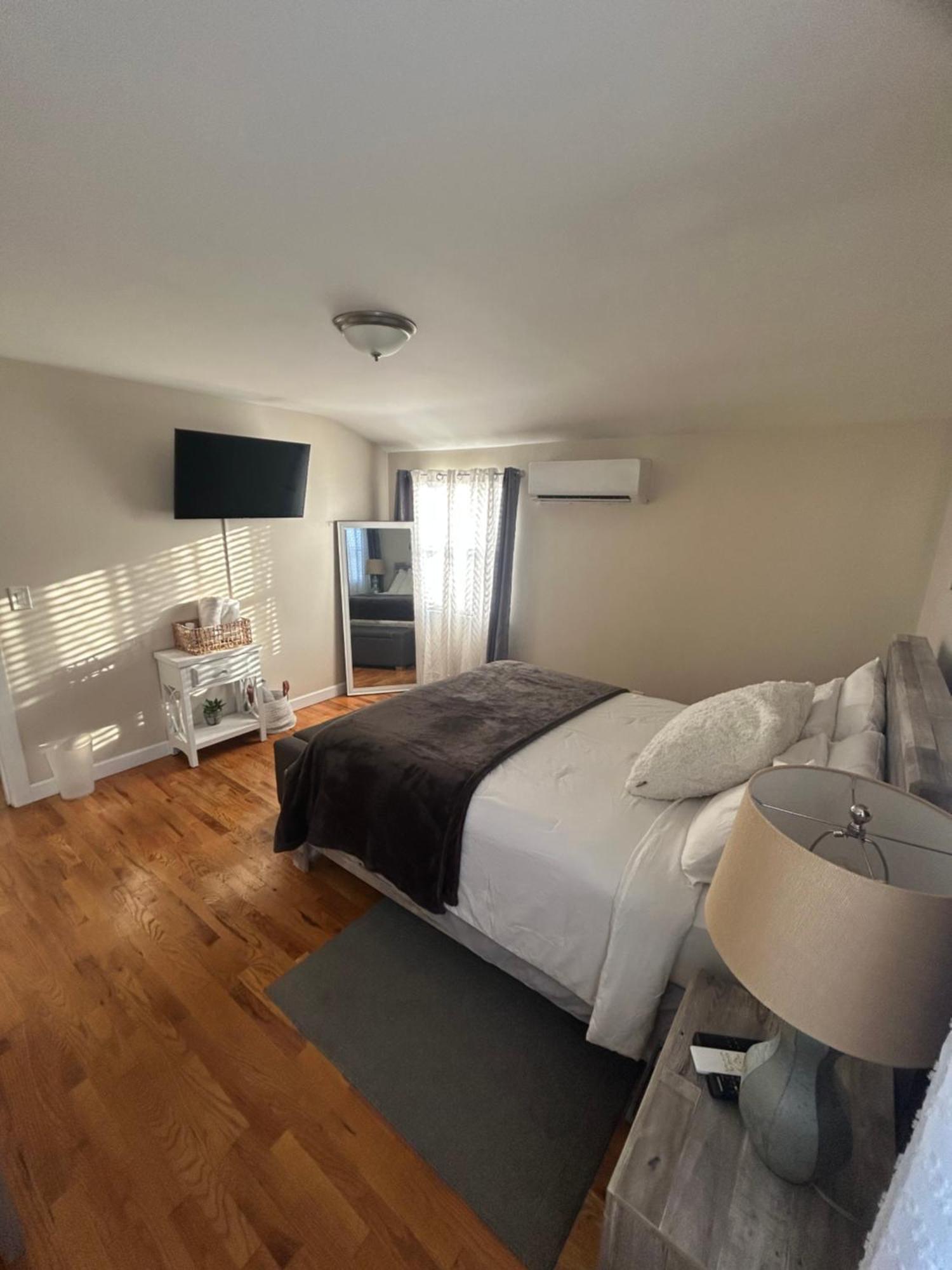 Chic Modern Bedroom 5 Mins From Jfk New York Exterior photo